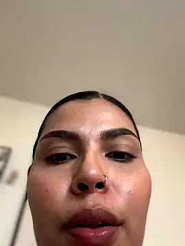 GigiiStone online show from September 8, 2025, 6:40 pm