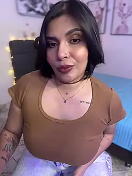 GigiiStone online show from March 1, 2025, 11:04 pm