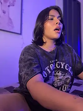 GigiiStone online show from September 11, 2025, 10:43 pm