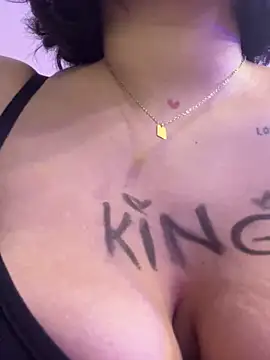 GigiiStone online show from March 6, 2025, 12:43 am