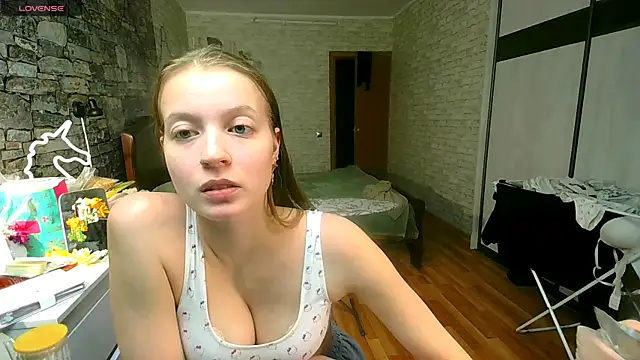   Aphrodita  wow   online show from February 5, 2026, 1:29 pm