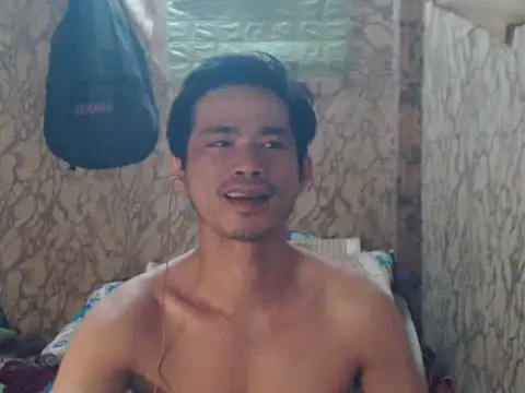 Snapshot of x0x-Philip-x0x chatting on April 4, 2026, 9:05 am x0x-Philip-x0x online show from April 4, 2026, 9:05 am