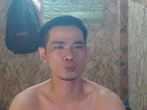 Snapshot of x0x-Philip-x0x chatting on October 30, 2025, 3:20 pm x0x-Philip-x0x online show from October 30, 2025, 3:20 pm