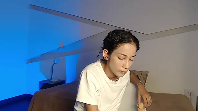 Snapshot of hot_little_bunny chatting on November 17, 2025, 8:57 pm hot little bunny online show from November 17, 2025, 8:57 pm