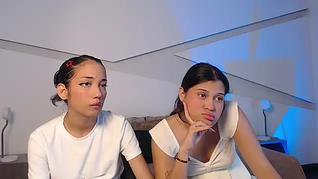 Snapshot of hot_little_bunny chatting on January 12, 2026, 8:58 pm hot little bunny online show from January 12, 2026, 8:58 pm