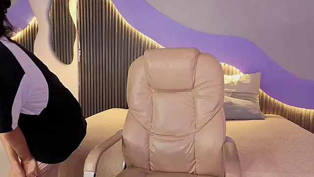 Snapshot of hot_little_bunny chatting on February 2, 2026, 9:03 pm hot little bunny online show from February 2, 2026, 9:03 pm