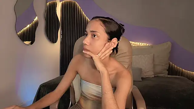 Snapshot of hot_little_bunny chatting on February 19, 2026, 9:34 pm hot little bunny online show from February 19, 2026, 9:34 pm