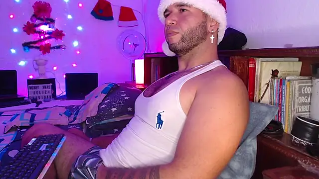 Snapshot of Xein_WoIf chatting on December 17, 2024, 1:39 am Xein WoIf online show from December 17, 2024, 1:39 am