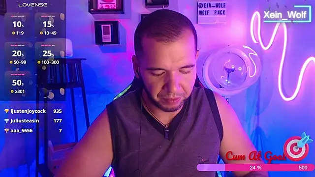 Snapshot of Xein_WoIf chatting on February 5, 2025, 5:30 am Xein WoIf online show from February 5, 2025, 5:30 am
