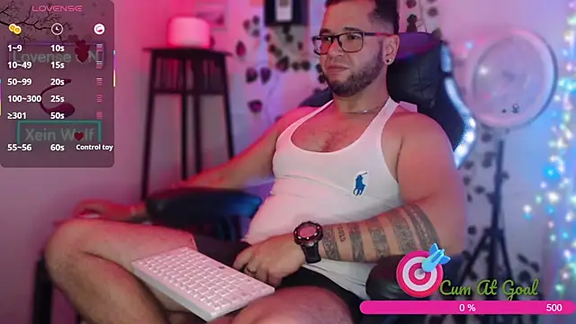Snapshot of Xein_WoIf chatting on October 1, 2025, 2:17 am Xein WoIf online show from October 1, 2025, 2:17 am