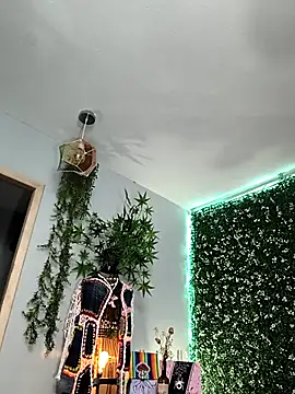 VickyJackson  online show from March 12, 2026, 5:50 pm