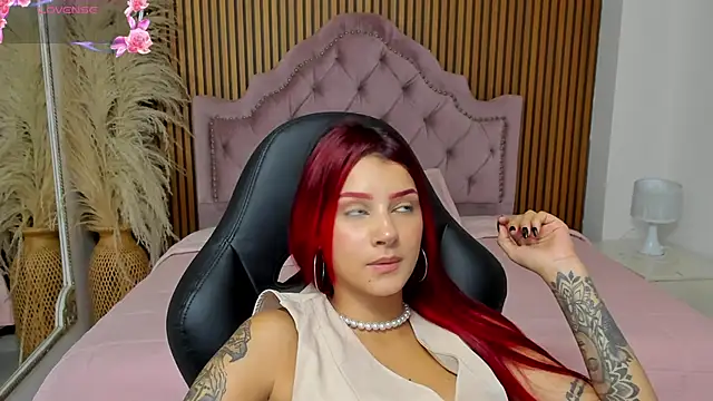 CinthiaCollins online show from May 19, 2026, 7:43 pm