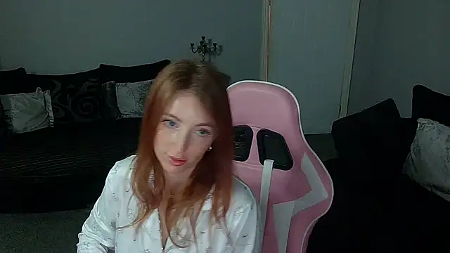 Snapshot of Red_firesquirt chatting on March 7, 2026, 3:28 pm Red firesquirt online show from March 7, 2026, 3:28 pm