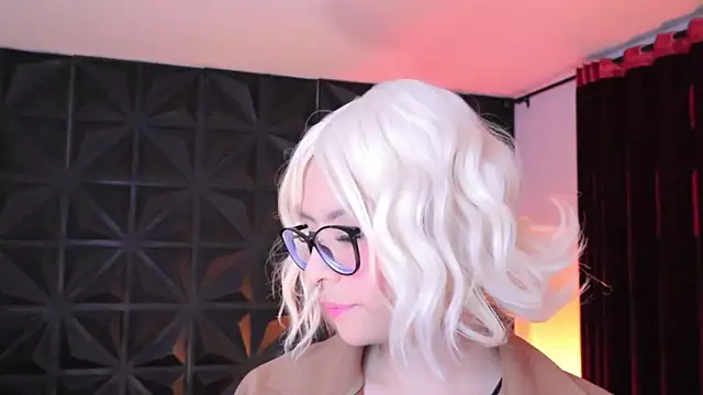 Snapshot of Misselektra__ chatting on February 17, 2025, 3:36 am Misselektra online show from February 17, 2025, 3:36 am