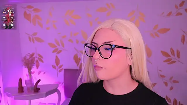 Misselektra   online show from February 13, 2026, 5:40 am