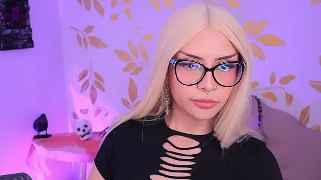 Snapshot of Misselektra__ chatting on October 22, 2025, 3:39 am Misselektra online show from October 22, 2025, 3:39 am