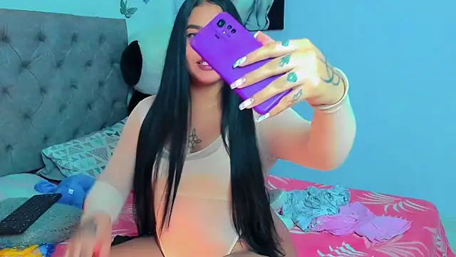 Snapshot of mabellfox chatting on February 6, 2025, 7:40 pm mabellfox online show from February 6, 2025, 7:40 pm