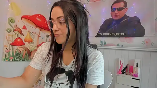 Snapshot of LovelyAzucena chatting on October 10, 2025, 2:40 pm LovelyAzucena online show from October 10, 2025, 2:40 pm