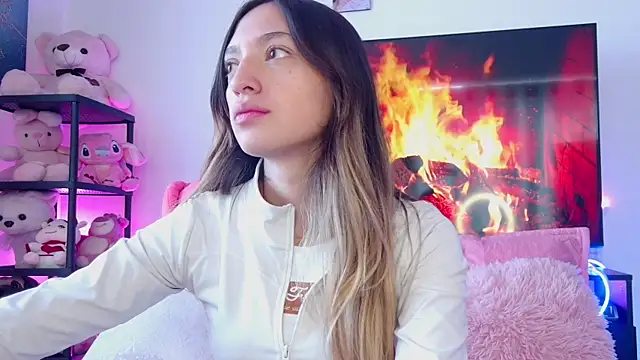 Snapshot of TiffanyBela chatting on February 25, 2026, 7:47 pm TiffanyBela online show from February 25, 2026, 7:47 pm