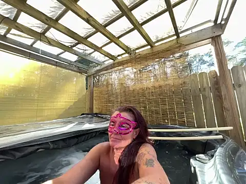 Snapshot of prainxxx22 chatting on November 12, 2025, 7:18 pm prainxxx22 online show from November 12, 2025, 7:18 pm