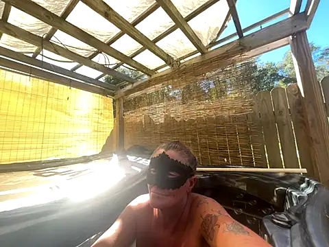 Snapshot of prainxxx22 chatting on October 15, 2025, 6:27 pm prainxxx22 online show from October 15, 2025, 6:27 pm