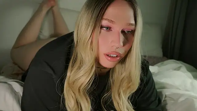 Snapshot of IsabellaFigueredo__ chatting on May 21, 2026, 10:56 am IsabellaFigueredo online show from May 21, 2026, 10:56 am