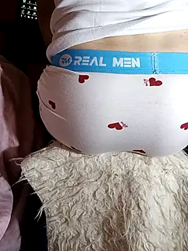 Snapshot of MiroKari2 chatting on April 2, 2026, 11:44 pm MiroKari2 online show from April 2, 2026, 11:44 pm