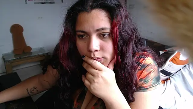 Snapshot of girl_milk2 chatting on April 16, 2026, 6:30 pm girl milk2 online show from April 16, 2026, 6:30 pm