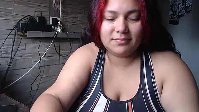 Snapshot of girl_milk2 chatting on September 24, 2025, 2:56 pm girl milk2 online show from September 24, 2025, 2:56 pm