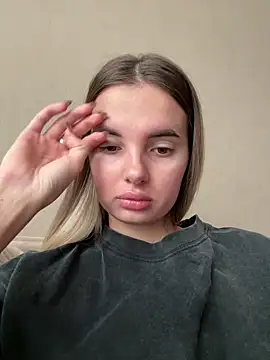 Snapshot of Donna_Evans chatting on October 22, 2025, 3:28 am Donna Evans online show from October 22, 2025, 3:28 am