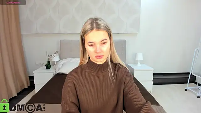 Donna Evans online show from November 25, 2025, 11:59 pm