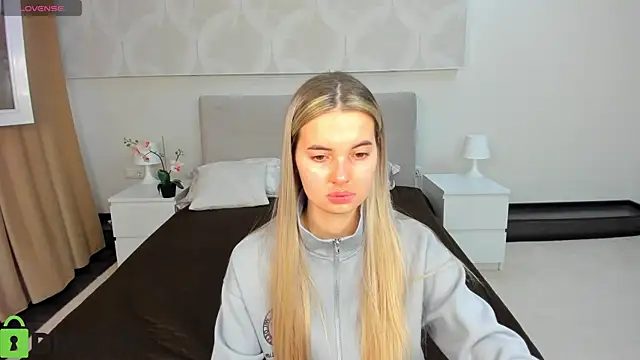 Donna Evans online show from April 3, 2026, 11:55 pm