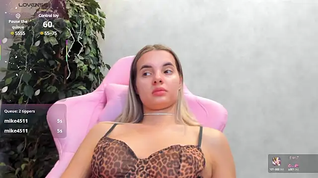 Snapshot of Donna_Evans chatting on March 6, 2025, 3:02 am Donna Evans online show from March 6, 2025, 3:02 am