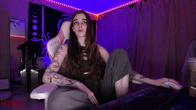 wet dream  online show from November 18, 2025, 1:21 am