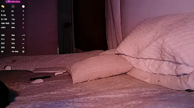 mrj99219 online show from March 19, 2025, 2:13 pm