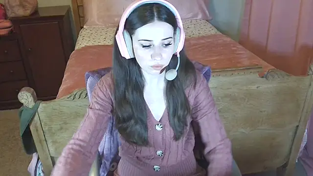 Snapshot of alisonfields chatting on March 6, 2026, 1:39 pm alisonfields online show from March 6, 2026, 1:39 pm