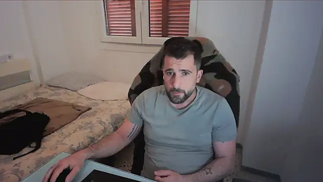 alex877x online show from April 25, 2026, 11:46 am