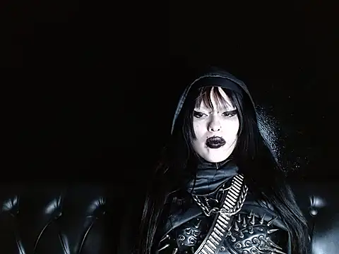 XXIOUX online show from December 3, 2025, 2:12 am