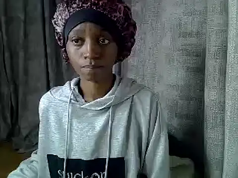 Snapshot of Enkarxx chatting on September 30, 2025, 8:37 pm Enkarxx online show from September 30, 2025, 8:37 pm