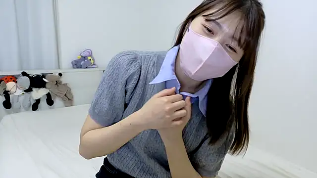 SUZU  online show from April 25, 2026, 10:07 am