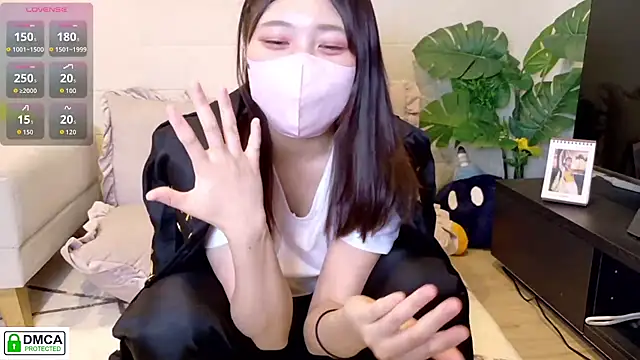 SUZU  online show from May 12, 2026, 11:16 am