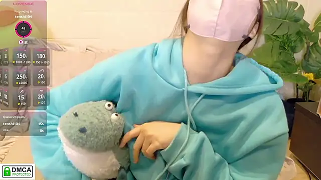 SUZU  online show from May 5, 2026, 1:14 pm