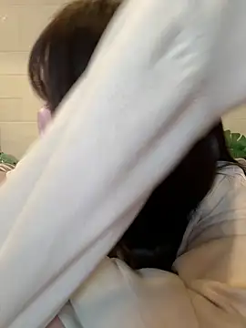 SUZU  online show from April 9, 2026, 12:11 pm