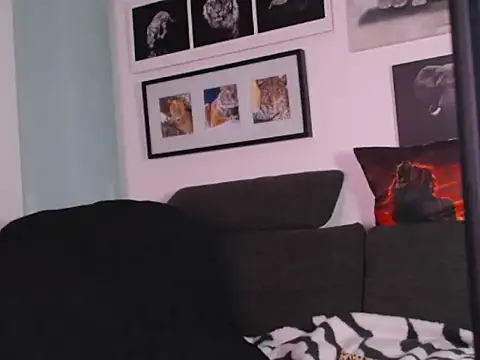 Snapshot of Barbie45J chatting on October 20, 2025, 9:59 pm Barbie45J online show from October 20, 2025, 9:59 pm