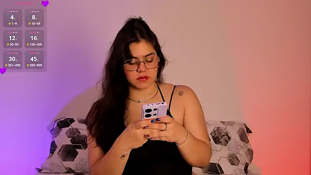 Snapshot of veronica185 chatting on March 20, 2026, 3:40 am veronica185 online show from March 20, 2026, 3:40 am