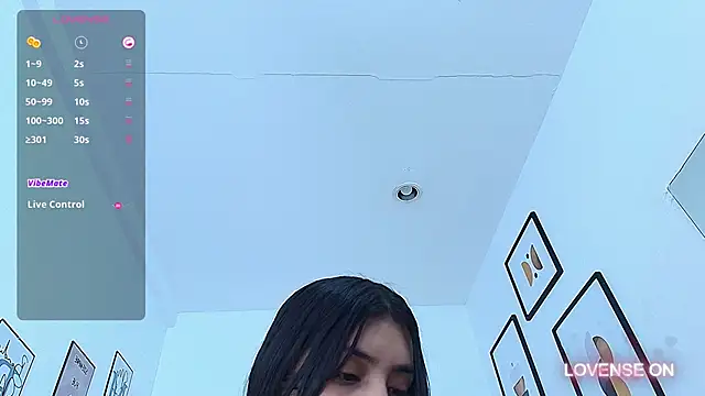 littlee emilyy  online show from December 15, 2024, 6:48 pm