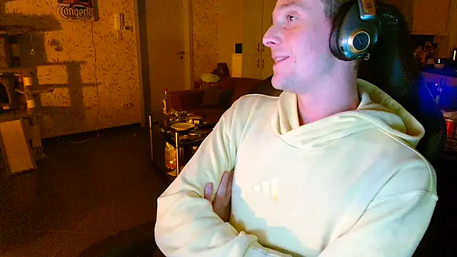 Str8boyy online show from December 26, 2024, 3:06 am