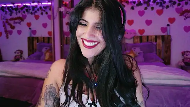 azahar  ziiz online show from March 14, 2026, 9:54 pm