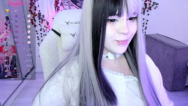 SelenaCute online show from November 14, 2025, 12:09 pm