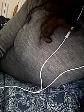 Snapshot of Silvia_Zeno chatting on February 2, 2026, 8:24 am Silvia Zeno online show from February 2, 2026, 8:24 am